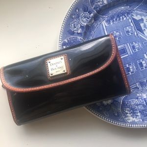 Dooney & Bourke Wallett